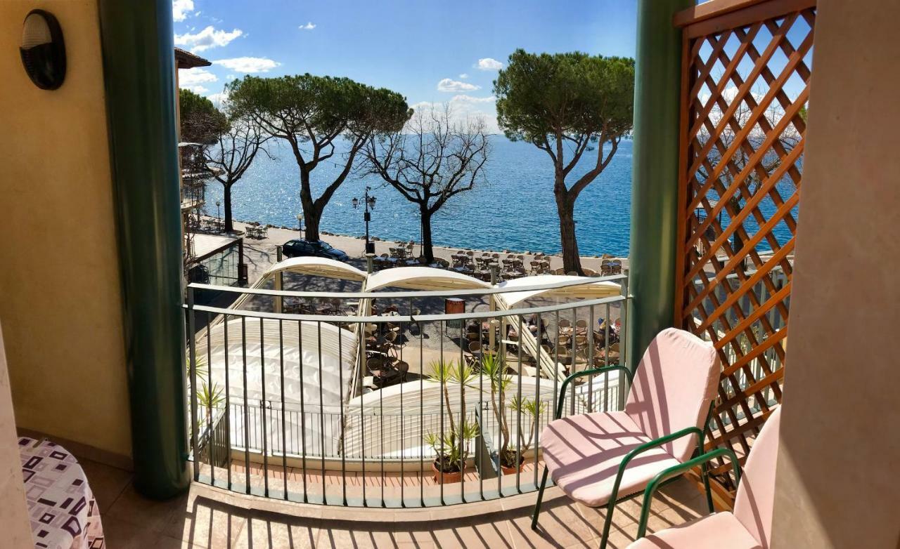 Hotel Roma Garda  Exterior photo